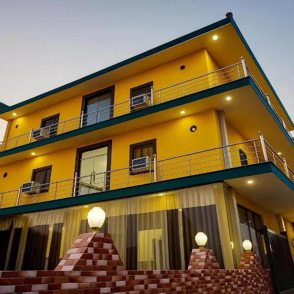 Hotel Pragati Palace, Mathura，位于马图拉的酒店