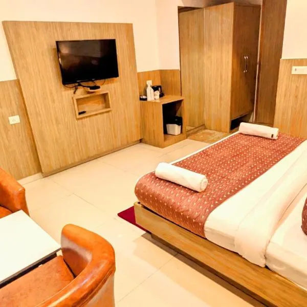 HOTEL THE ELEVATE Near Terminal 3 Delhi International Airport WITH- FREE AIRPORT PICKUP，位于新德里的酒店