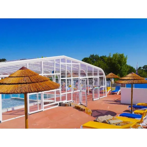 Camping Les Moutiers-en-Retz，位于Prigny的酒店