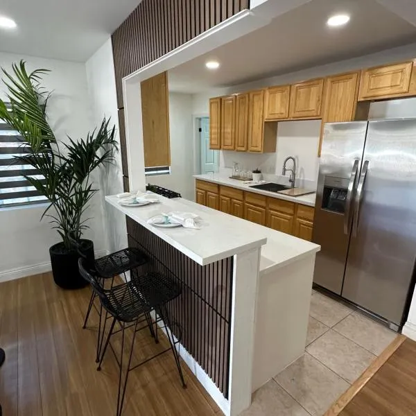 Coastal Calm Casita，位于长滩的酒店