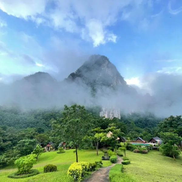 The Cliff and River Jungle Resort ภูผาและลำธารรีสอร์ท，位于Ban Bang Thong的酒店