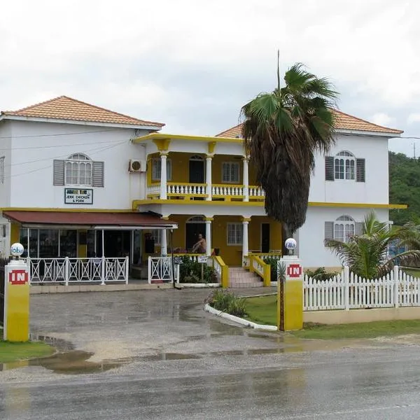 Global Villa Hotel Restaurant and Conference center，位于卢西的酒店