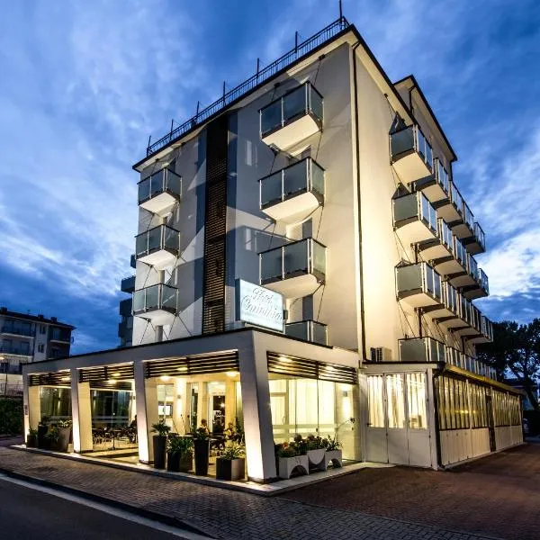 Hotel & Aparthotel Carinthia S，位于利多迪耶索罗的酒店