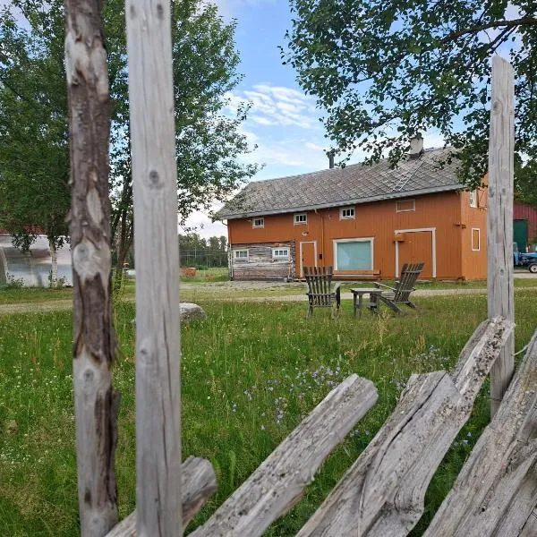 Leilighet i stall fra 1800-tallet，位于Os的酒店