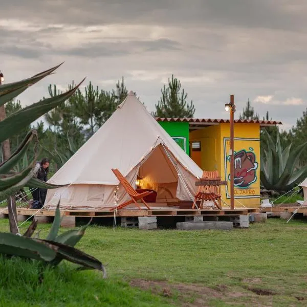 Glamping Octli - Santuario de las Luciernagas X NANTLI LIVING，位于Nanacamilpa的酒店