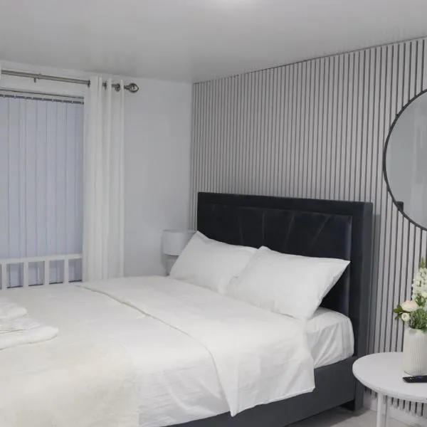 White Cozy Roomzzz，位于奥尔德姆的酒店