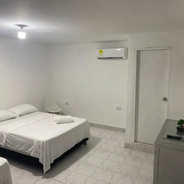 Habitaciones independientes cerca al aeropuerto 1，位于卡塔赫纳的酒店