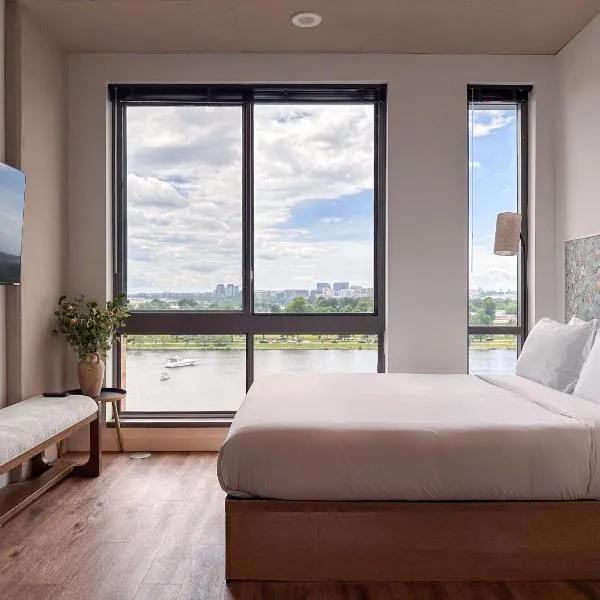 River View Suite - The Wharf DC by Monthier，位于华盛顿的酒店