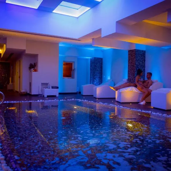 德优利维酒店,位于费兰迪纳的酒店