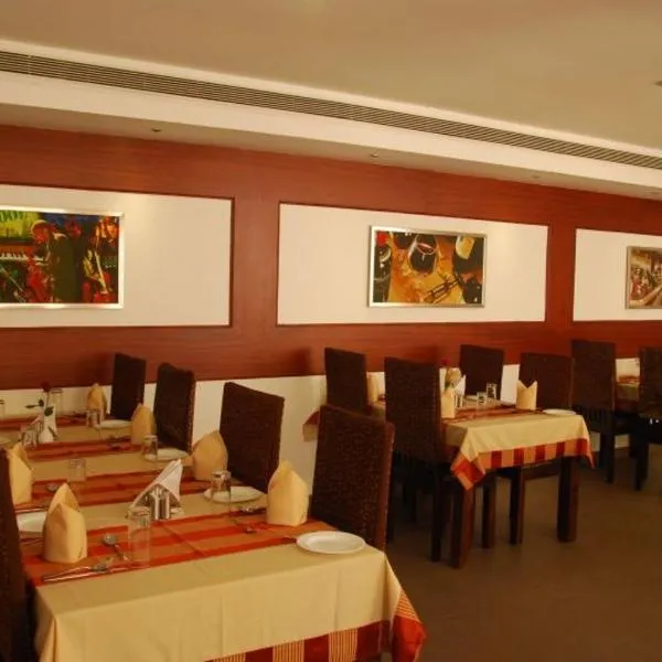 Hotel Armani，位于Mundakāyam的酒店