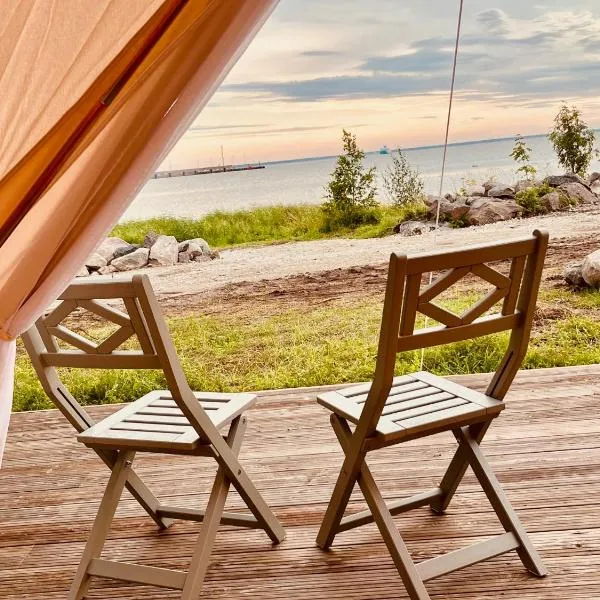 Private Sunset Off-grid tent with outdoor wc and cold shower，位于Virtsu的酒店