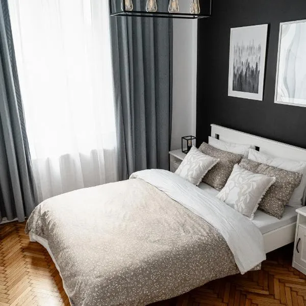 Forest Edge Retreat，位于Lupeni的酒店