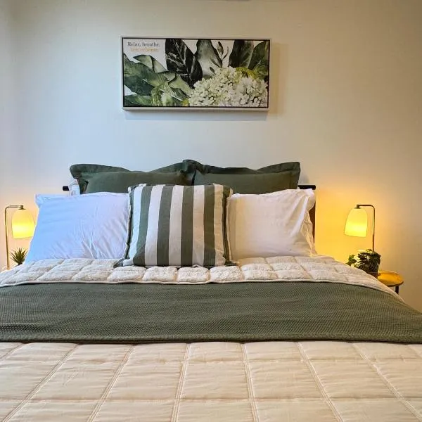 Luxe 2B2B Stay Walk to Sunnybank market square，位于布里斯班的酒店