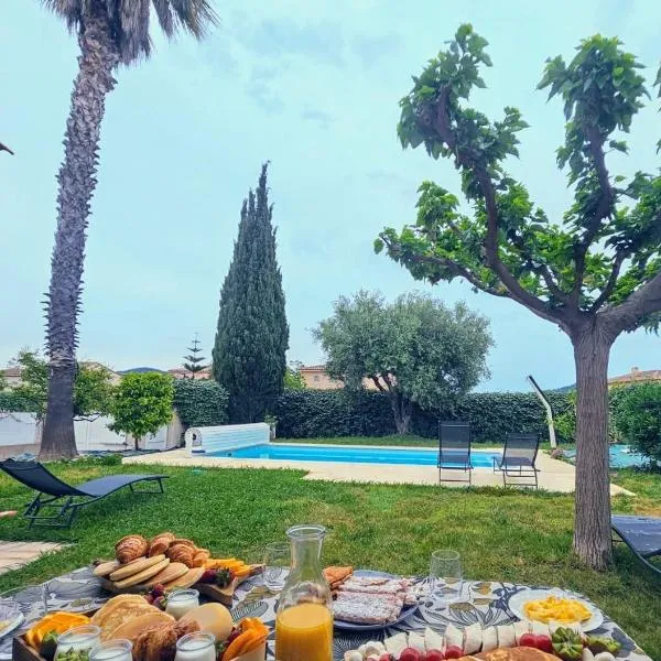 Entre plage et vignobles Maison trois chambres，位于滨海圣西尔的酒店