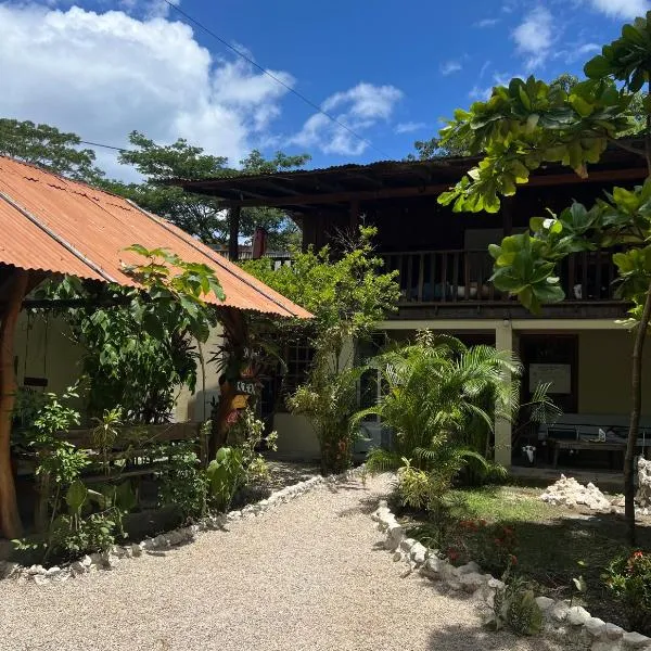 Woodstock Hostel，位于萨玛拉的酒店