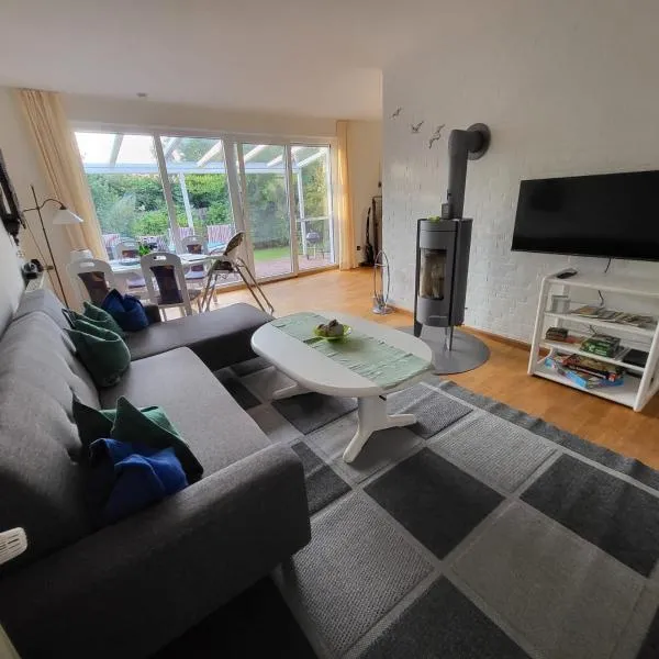Ferienhaus Neo in Schillig am Meer，位于旺格兰的酒店