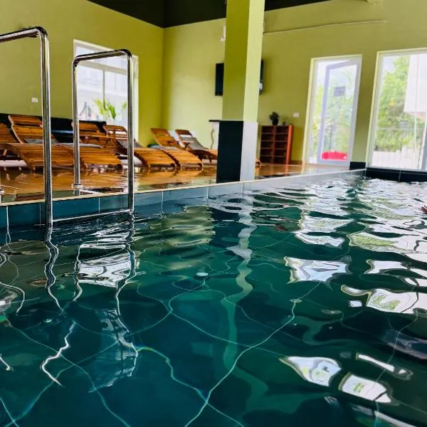 Green Hill Villa & SPA，位于克利默内什蒂的酒店
