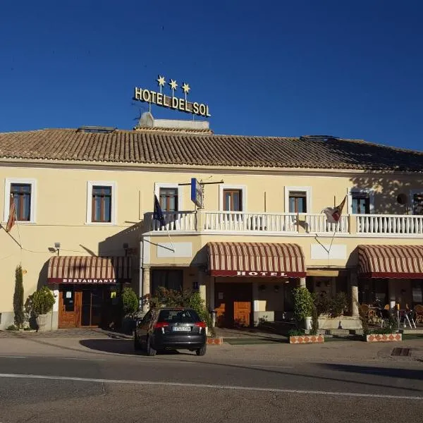 Hotel del Sol，位于El Picazo的酒店