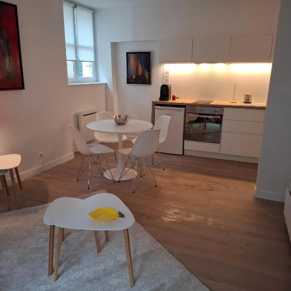 La Tour - Au Coeur de Langres，位于朗格勒的酒店