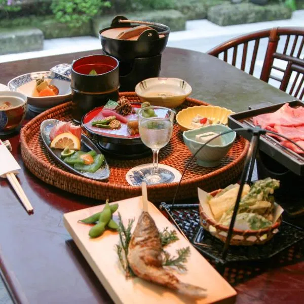 水香园日式旅馆 ，位于Kawanehon的酒店