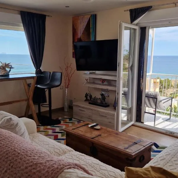 LaVista Penthouse private balcony and sea views，位于格兰阿利坎特的酒店