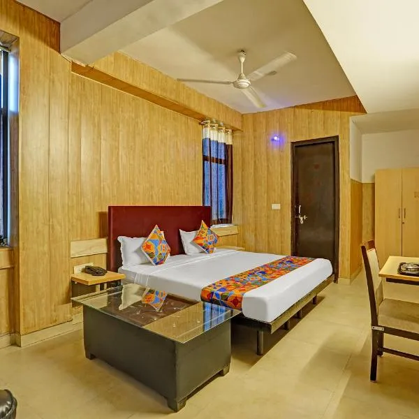 FabHotel Vasundhara Grand，位于加济阿巴德的酒店