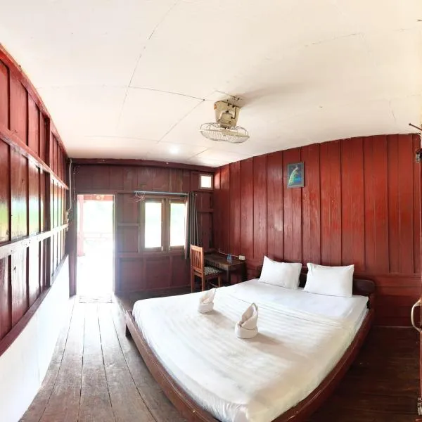souksanh River Bungalow，位于Muang Không的酒店