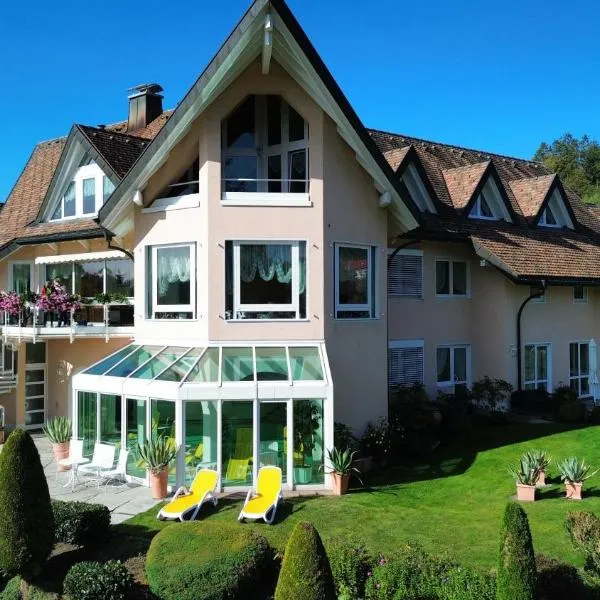 Sunside Ferien Wellness Oase Hotel Apartment's Schwarzwald am Schluchsee，位于施卢赫湖的酒店