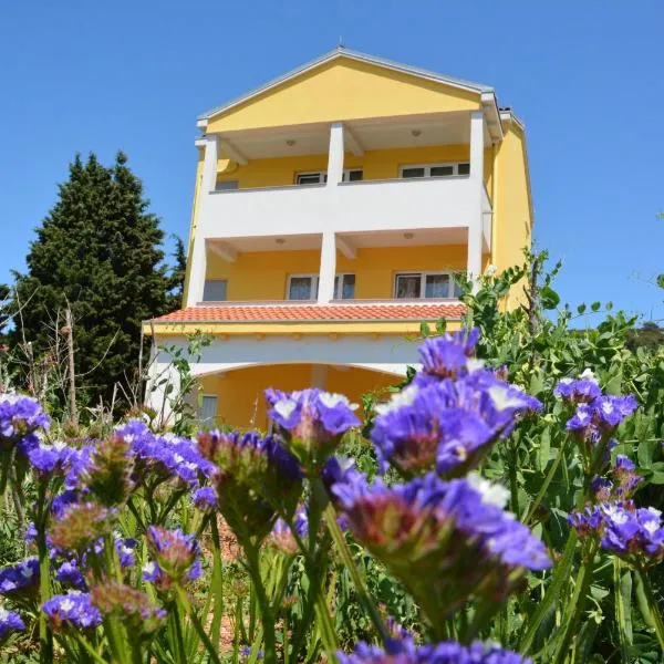 Apartments Buturi，位于Dragove的酒店