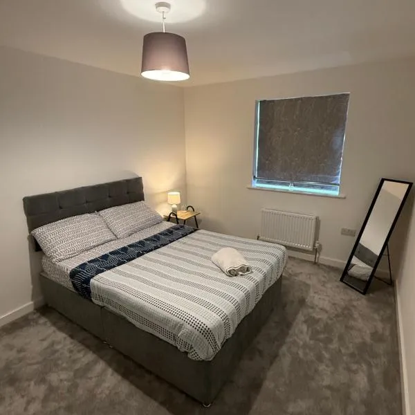 Large Room, 10 Min to Station，位于锡廷伯恩的酒店