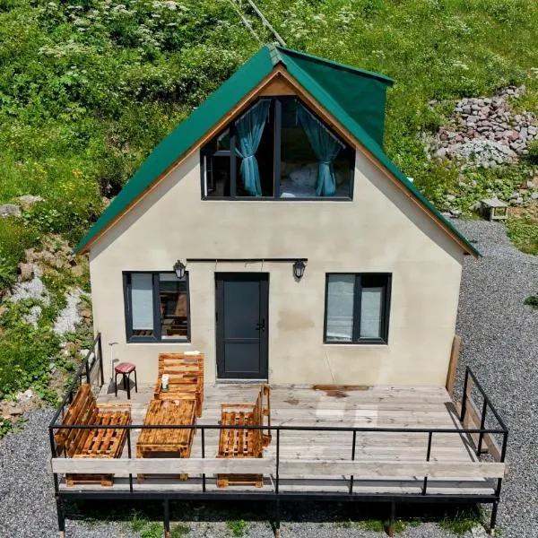 Gudauri Private Cottage 2，位于古多里的酒店