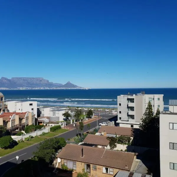 Mountain and Oceanview at Blouberg，位于Cape Town的酒店