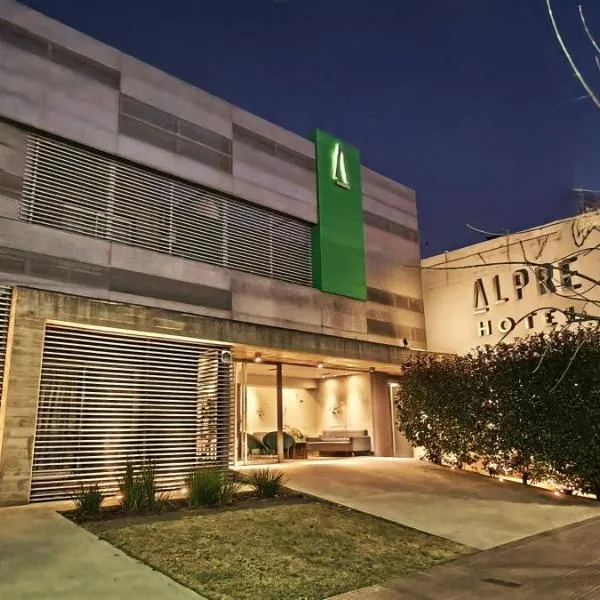 Hotel Alpre，位于维拉卡洛斯帕兹的酒店