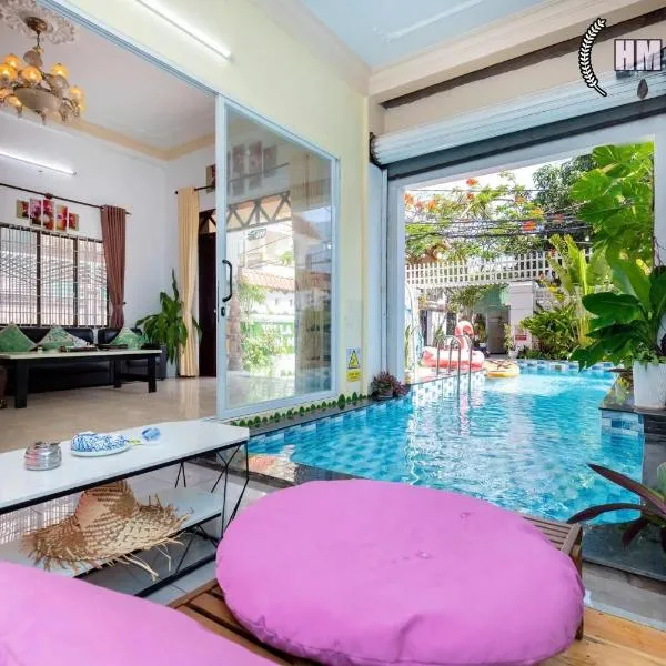 Nhà Nghỉ Mát Trung Tâm Bãi Sau HM XANH，位于头顿的酒店