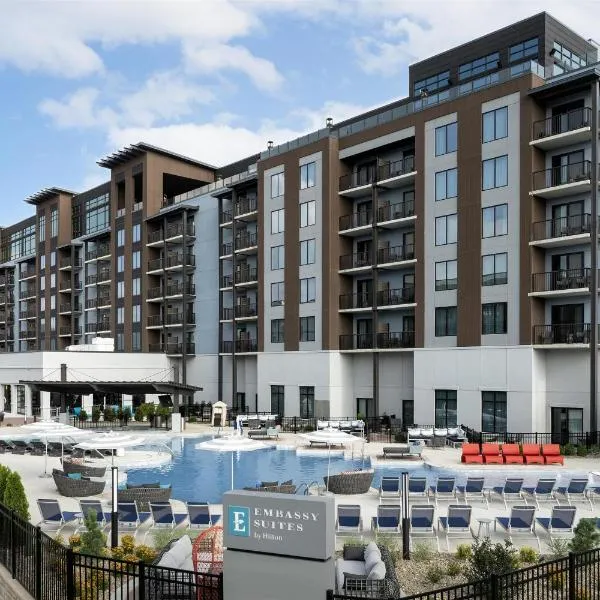 Embassy Suites By Hilton Pigeon Forge Resort，位于鸽子谷的酒店