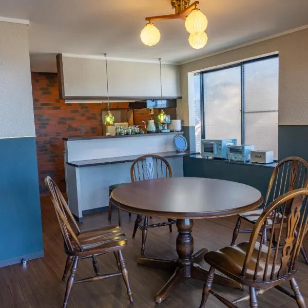 Cottage Atami Momoyama-choコテージ熱海桃山町，位于热海的酒店