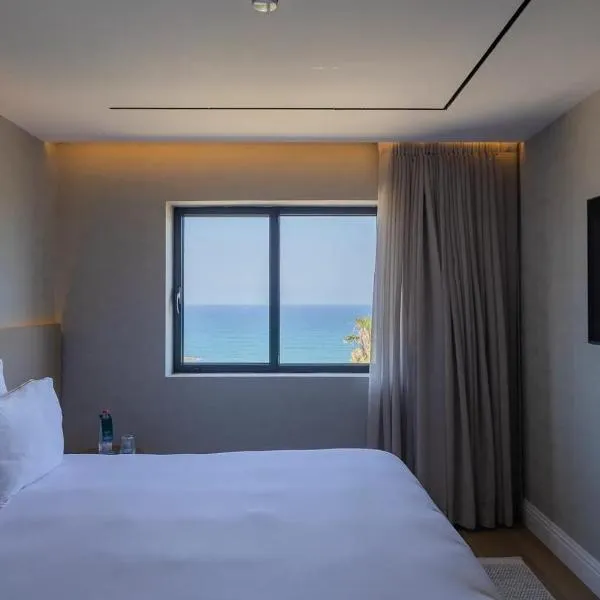 Seanergy Boutique & Spa Hotel，位于内坦亚的酒店