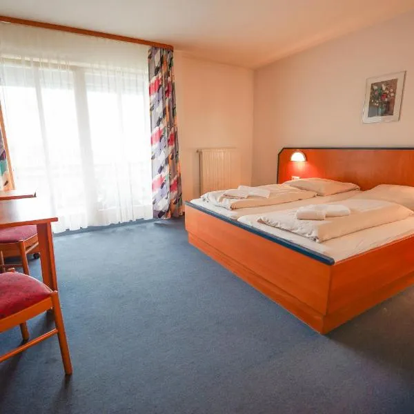 Hotel Sonnenhof - Tante ALMA`s Sommerfrische，位于Sonnen的酒店