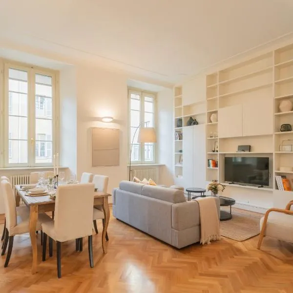Casa Odescalchi by rent All Como，位于科莫的酒店