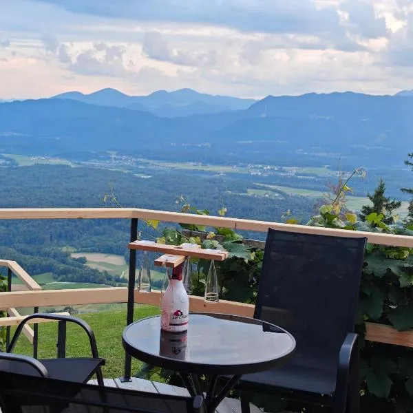 AirWood Glamping，位于Križe的酒店