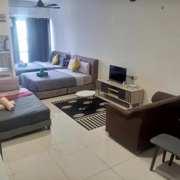 Core Soho Suit Kip Sentral Kotawarisan Family Studio Near KLIA & KLIA2，位于雪邦的酒店