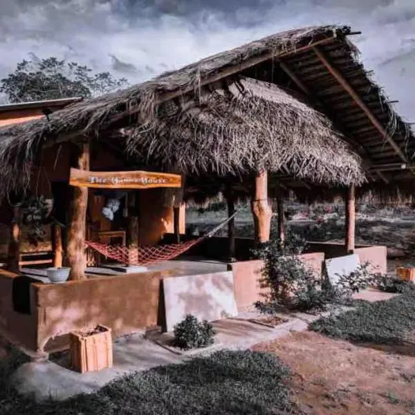 The Happy House Nature Retreat，位于Talakolawela的酒店