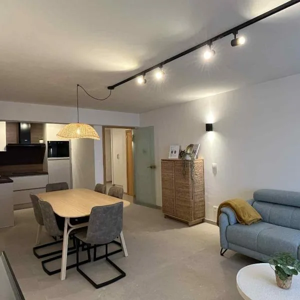 Modern appartement in Oostende op Toplocatie!，位于奥斯坦德的酒店