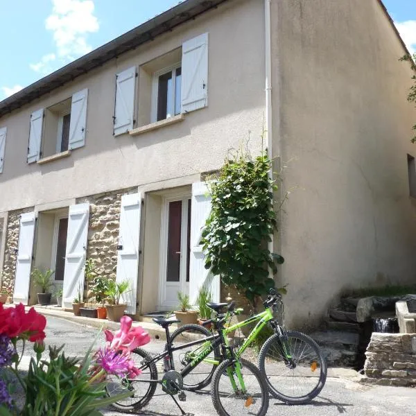 Villa hameau paisible Ardouane, à côté voie verte，位于Riols的酒店