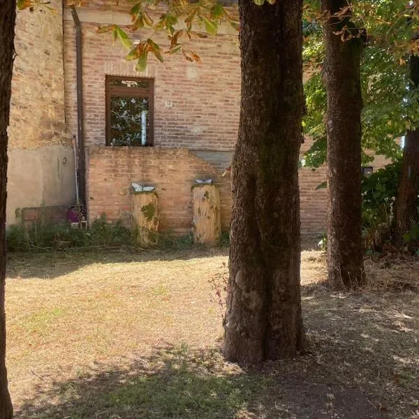 Ampio appartamento centro storico - Famiglie，位于Montalto Pavese的酒店