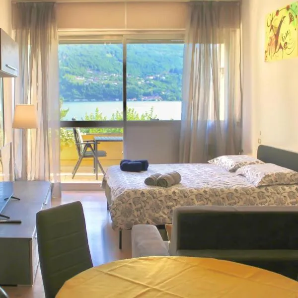 LakeStudio with Private Beach，位于西玛的酒店