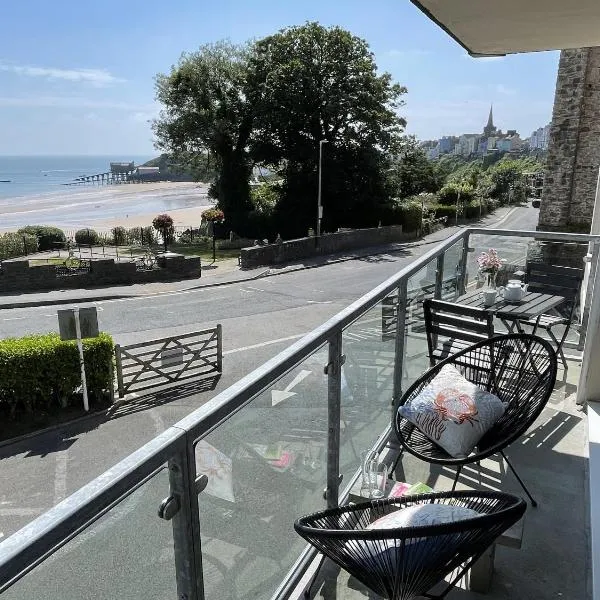 Lifeboat Lookout，位于滕比的酒店