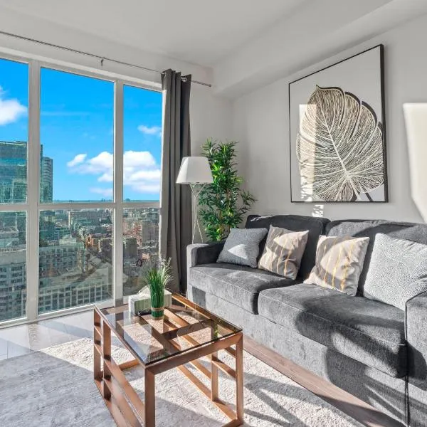 1-Bedroom & Den condo Bird's Eye View in DT，位于多伦多的酒店