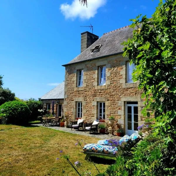 Chambres d'Hôtes Maison de Charme à Trégastel，位于提赫嘎它尔的酒店