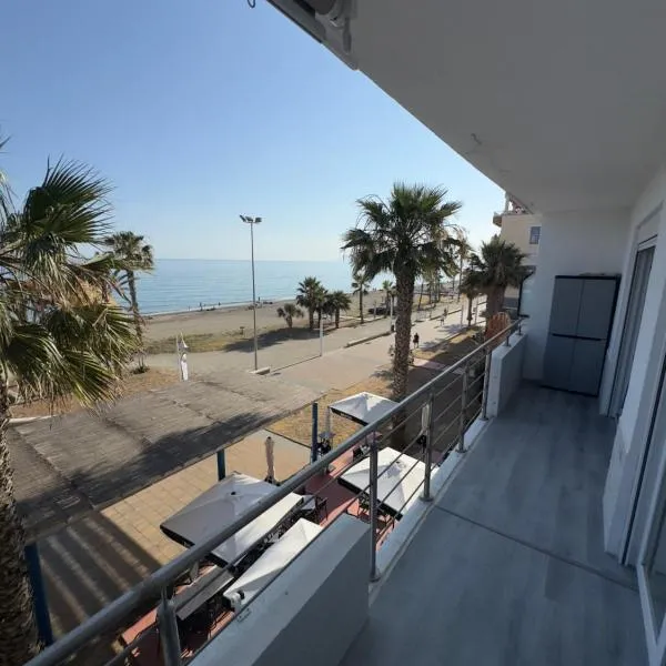 Apartamento VistaSol，位于林孔-德拉维多利亚的酒店